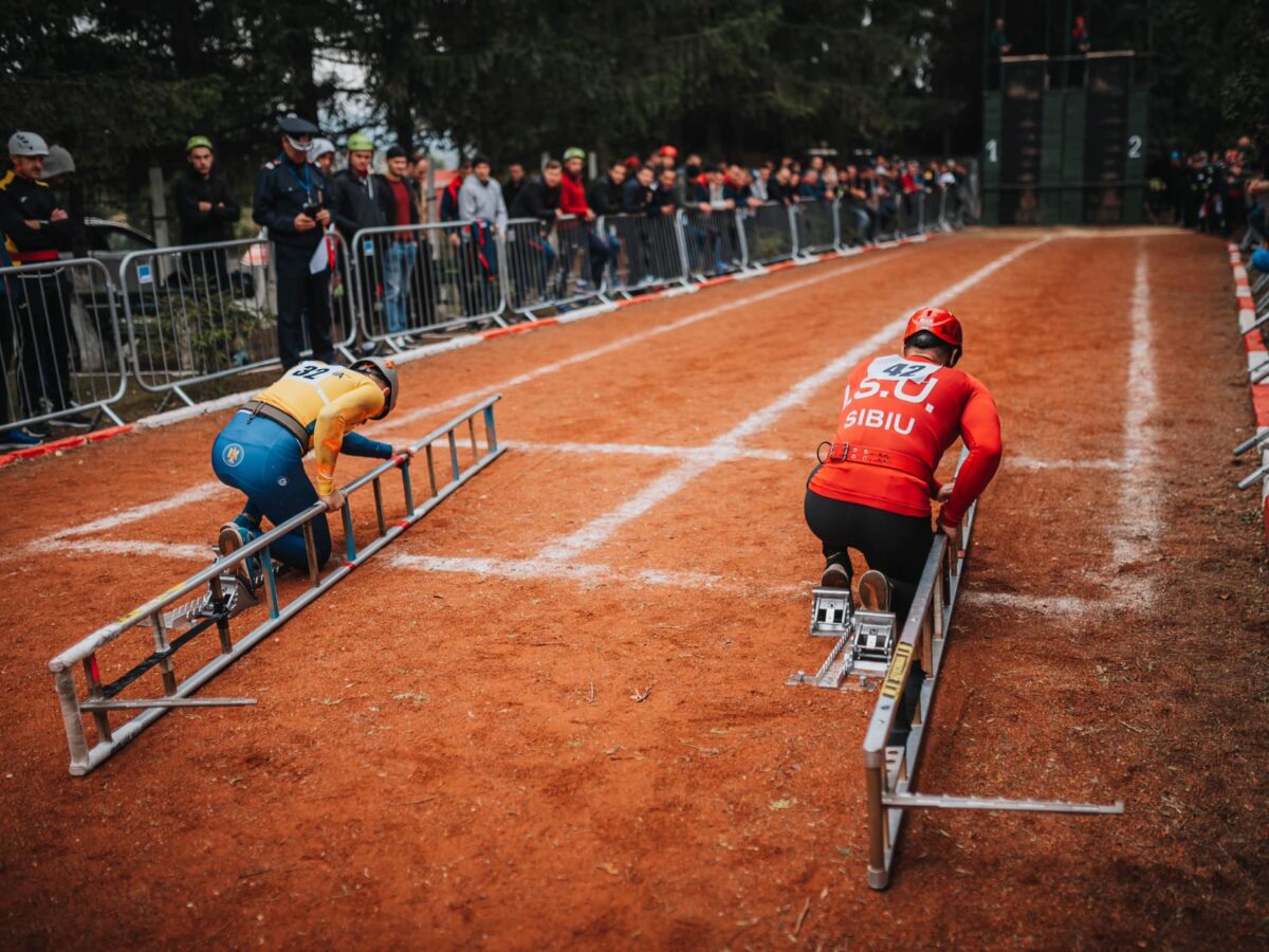 foto cei mai buni pompieri din românia se întrec la sibiu