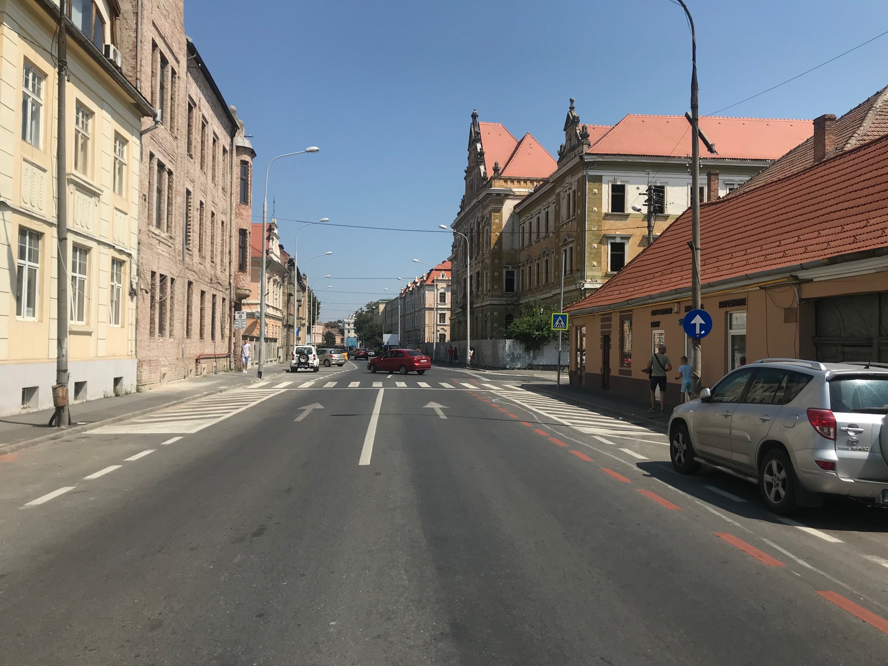 FOTO: Bulevardul Victoriei se transformă în promenadă - Spații de relaxare și locuri de odihnă