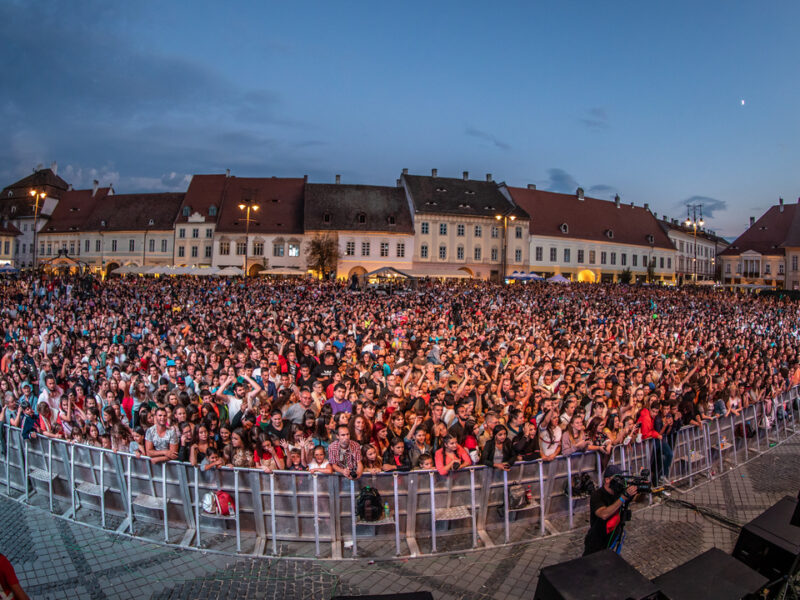 sibiul sărbătorește în piața mare cea de-a cincea ediție sibiu music fest