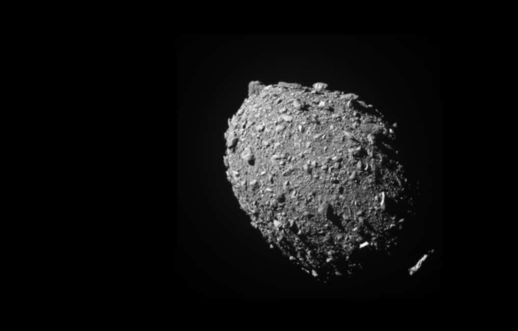 VIDEO Momentul în care o rachetă NASA a lovit un asteroid aflat la aproape 7 milioane de kilometri de Pâmânt