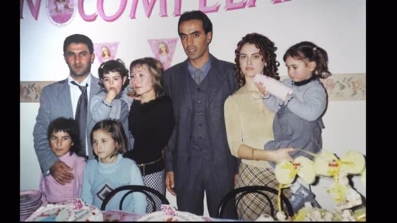 foto: copii schimbați la naștere în urmă cu 33 de ani - familia cere despăgubiri de un milion de euro
