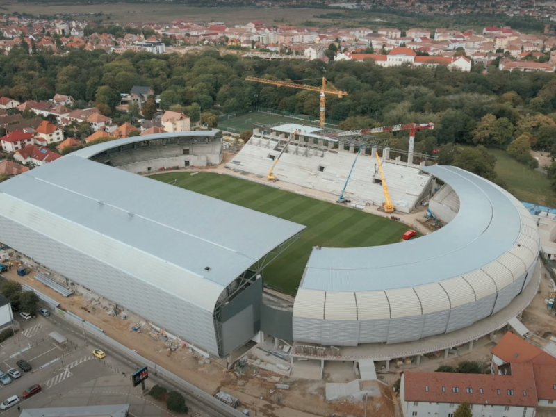 video: cele mai noi imagini de pe stadionul municipal - arena de cinci stele a sibiului, aproape finalizată