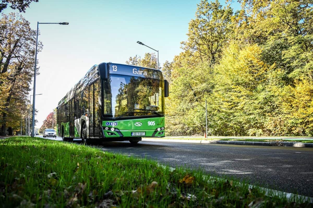 video foto noile autobuze electrice au intrat pe trasee la sibiu - au costat peste 630.000 euro bucata