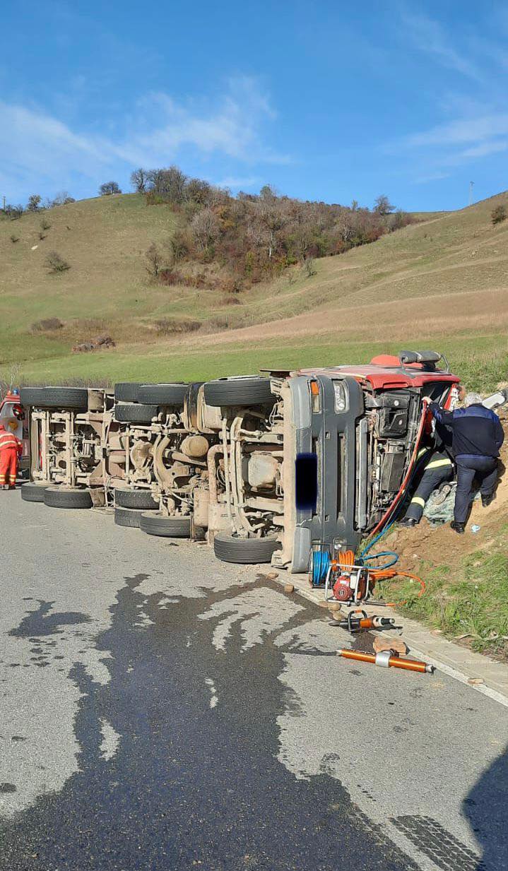 foto accident între vard şi agnita- un bărbat este rănit