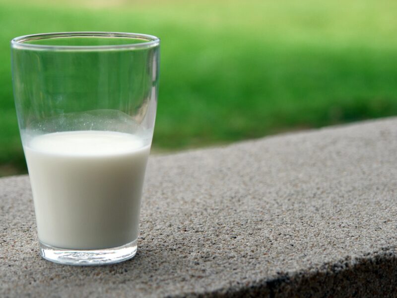 scumpirile nu se mai opresc - prețul laptelui a atins cote record