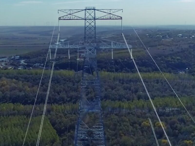 video cum arată cei mai înalți stâlpi de electricitate din românia