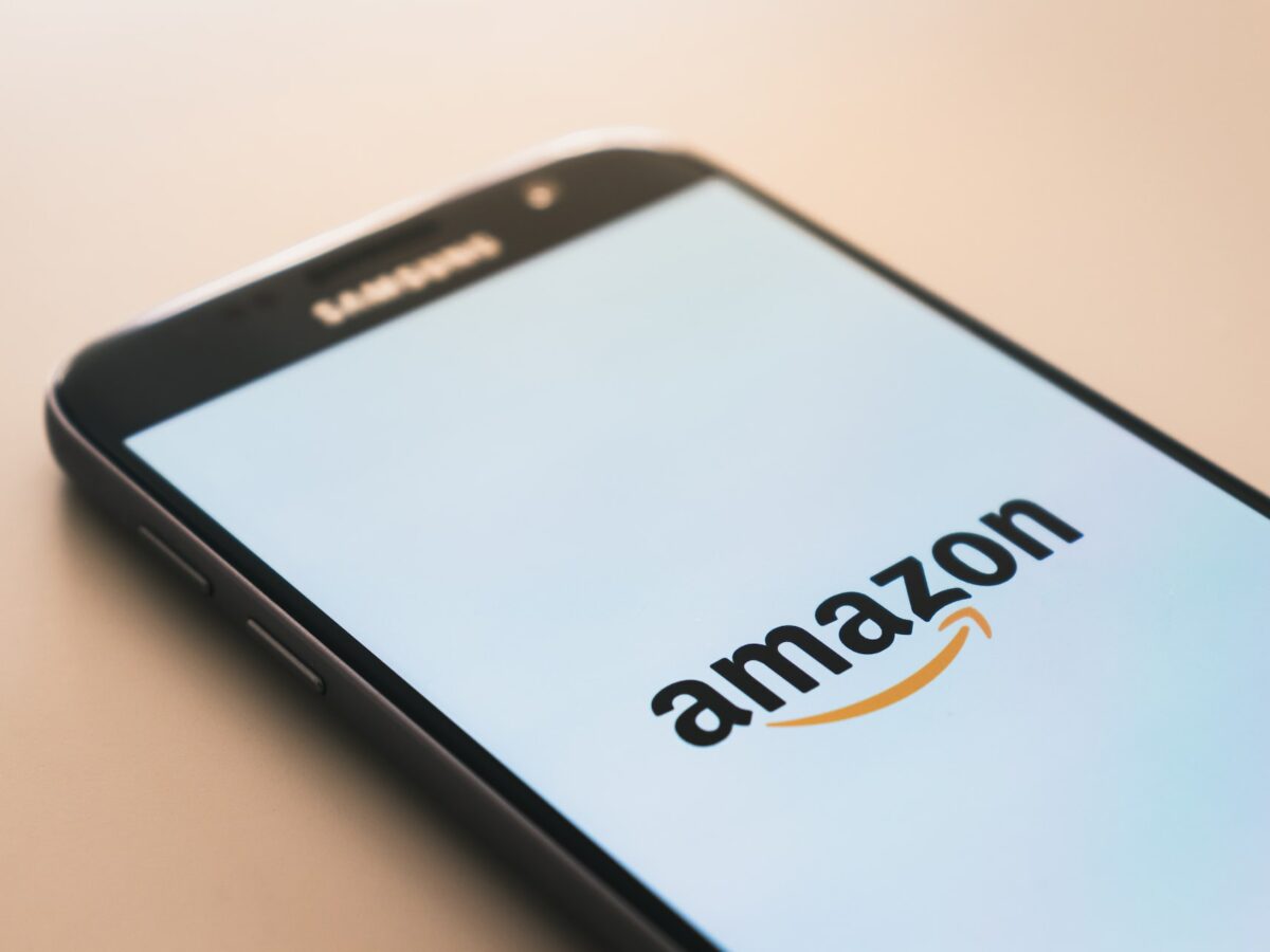 se anunță concedieri și la amazon - 10.000 de angajați ar fi disponibilizați săptămâna aceasta