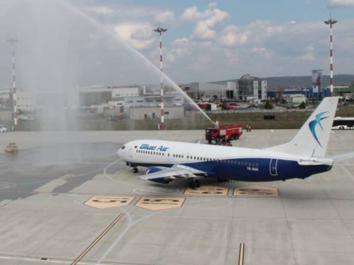 Aeroportul din Sibiu a dat în judecată Blue Air - Compania aeriană nu și-a achitat datoriile