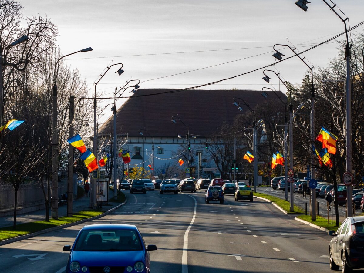 se închide o bandă de circulație de pe bulevardul coposu - se pune un strat nou de asfalt