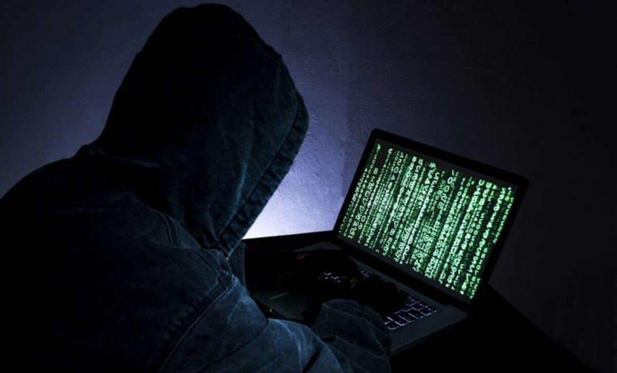 site-ul ministerului educației spart de hackeri - ”sistemul de învățământ românesc este unul foarte prost”
