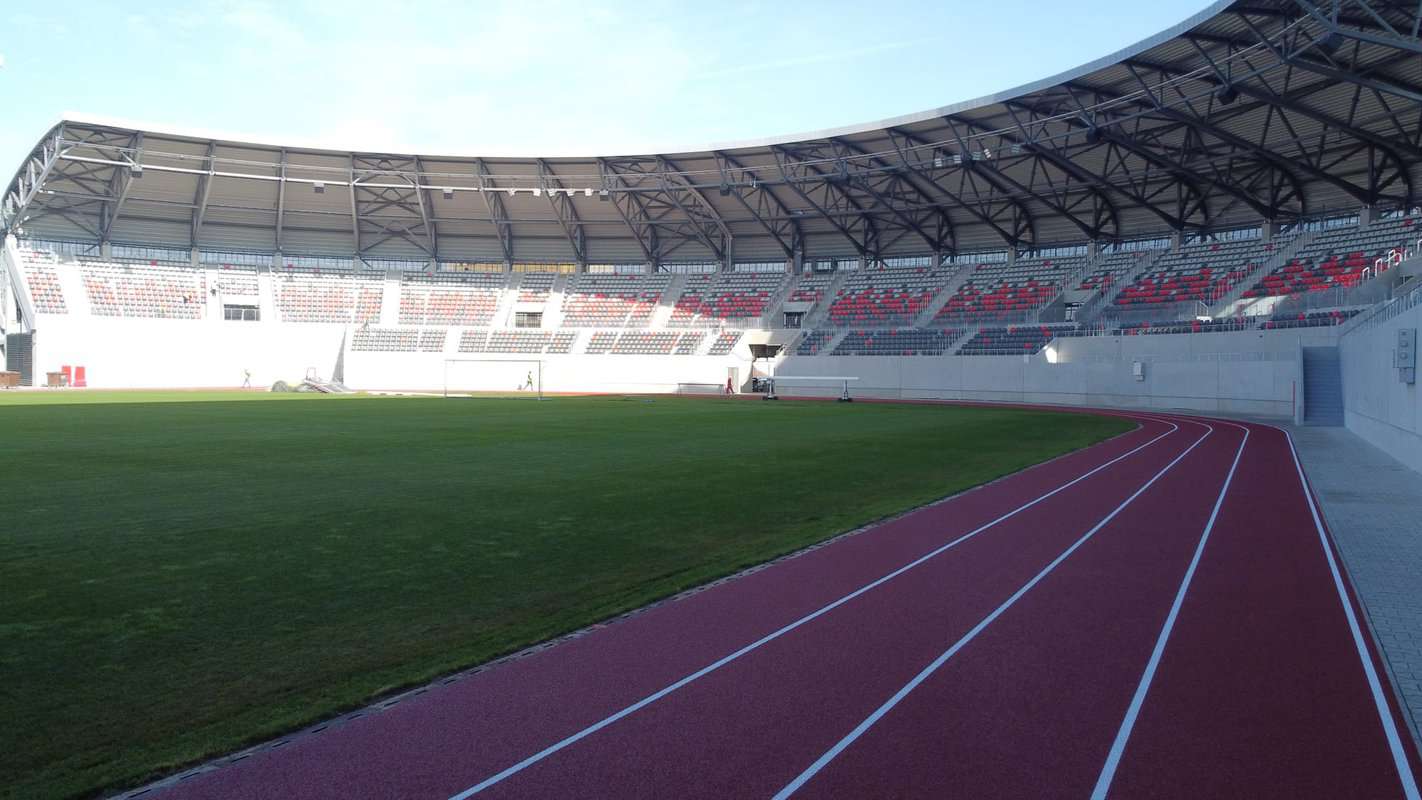 EXCLUSIV VIDEO FOTO: Turul arenei de cinci stele a Sibiului - Cum arată tribunele, gazonul și interiorul Stadionului Municipal