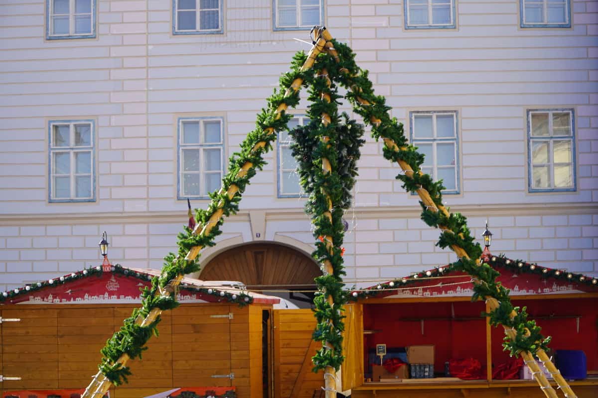 video: târgul de crăciun de la sibiu începe vineri - sute de căsuțe, roată panoramică, patinoar și atelierul lui moș crăciun, printre atracții