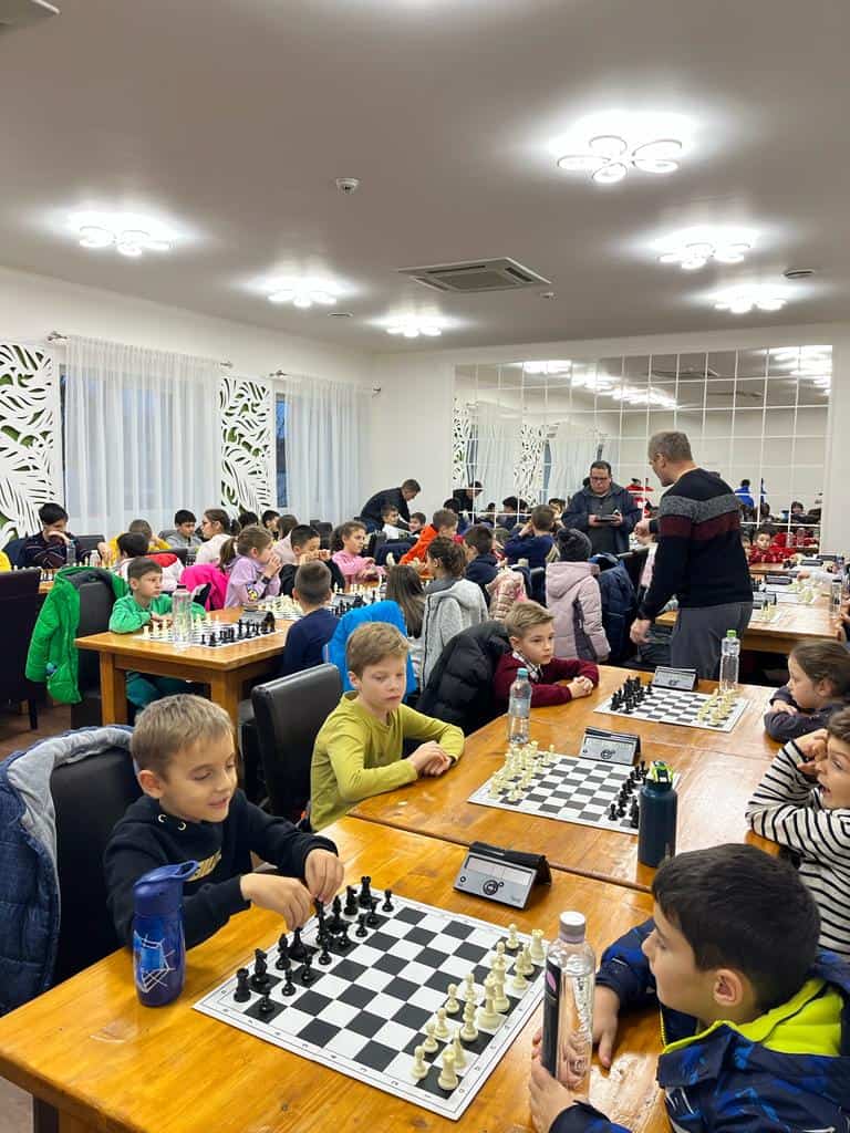 foto premieră la csc șelimbăr - a fost organizată prima competiție de șah - lista câștigătorilor