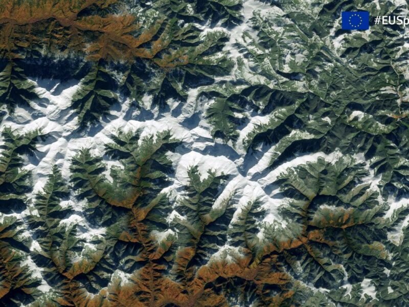 imagini spectaculoase cu munții rodnei - cum se văd din satelit