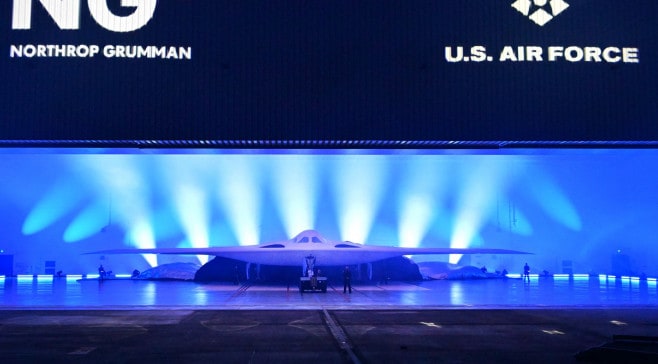 foto a fost prezentat noul bombardier „invizibil” b-21 raider al sua - un singur aparat va costa 750 de milioane de dolari