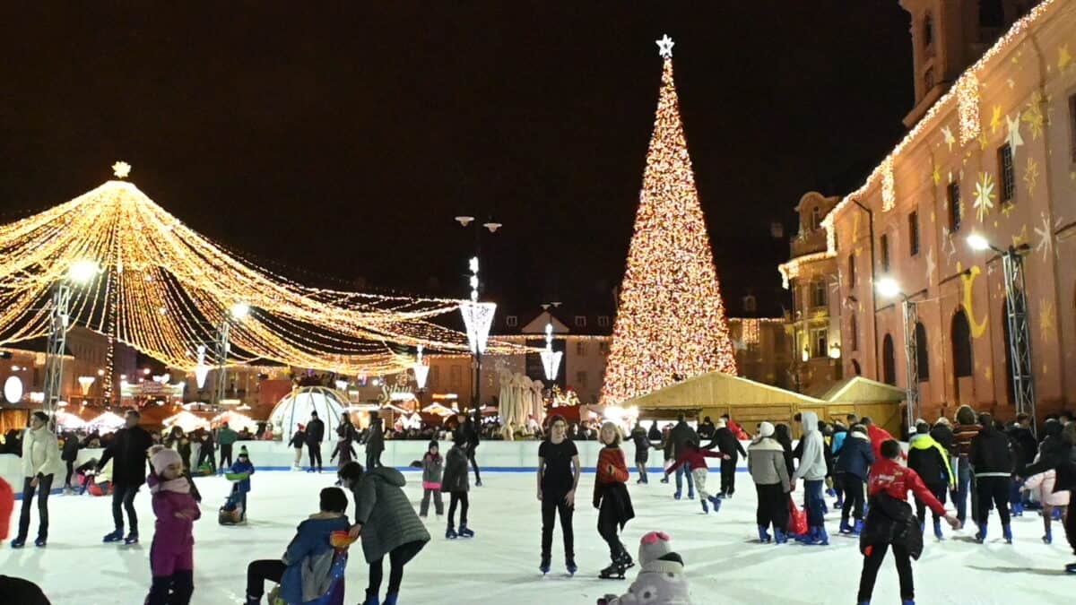 video și galerie foto - programul patinoarelor din sibiu și împrejurimi - cât costă distracția pe gheață iarna aceasta