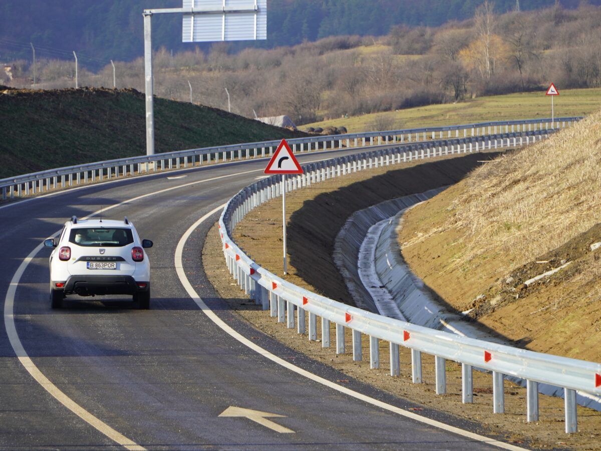 trei oferte pentru supervizarea lucrărilor de pe lotul 2 al autostrăzii sibiu - pitești. contractul ajunge la 123 milioane lei