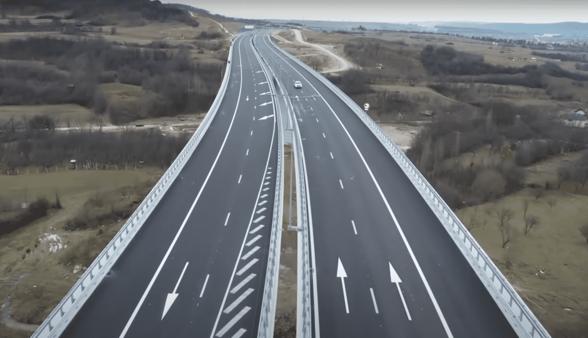 video lucrări în grafic la lotul 5 de pe autostrada dintre sibiu și pitești - stadiul este de aproape 40 la sută