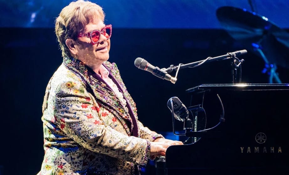 Elton John renunță la Twitter - ” Am decis să nu mai folosesc acest serviciu”