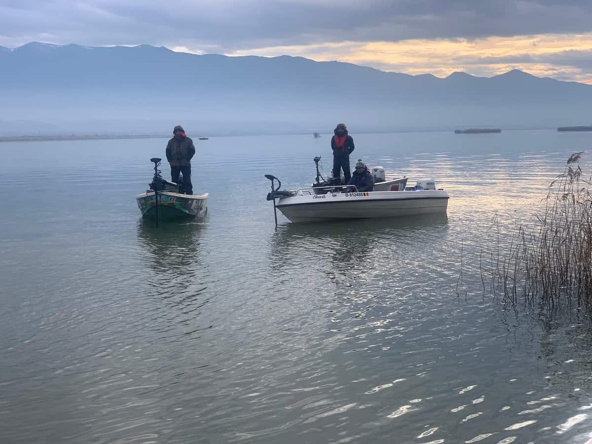 foto: pescarul care s-a înecat în olt la bradu, găsit de experții americani