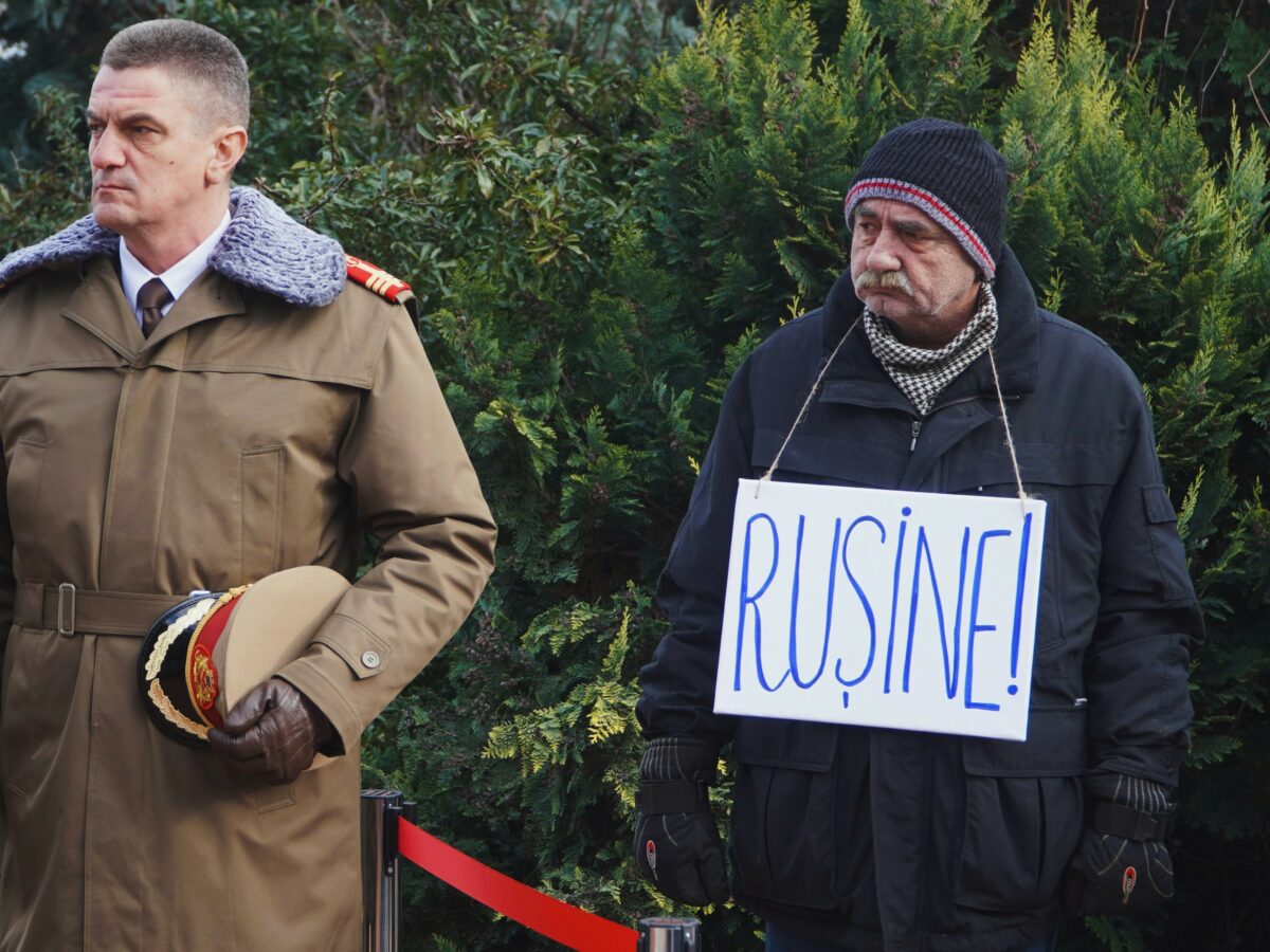 video protest pașnic la depunerea de coroane de la sibiu, la 33 de ani de la revoluție - „am plătit cu sânge acest altar al libertății”