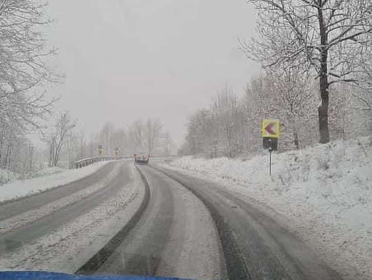 atenție, șoferi – se circulă în condiții de iarnă pe valea oltului