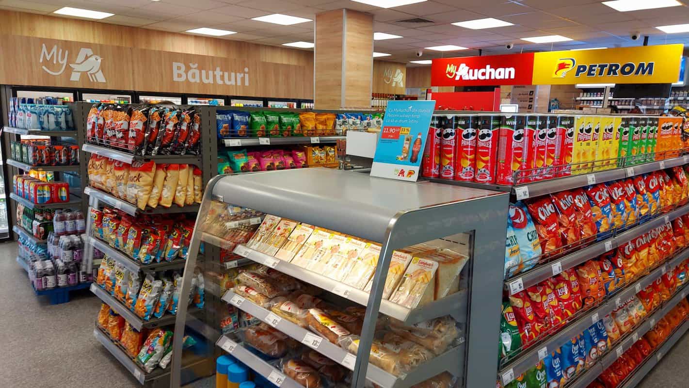 Oprirea ta 2 în 1: La MyAuchan din stațiile Petrom din județul Sibiu alimentezi, faci cumpărături și-ți vezi de drum