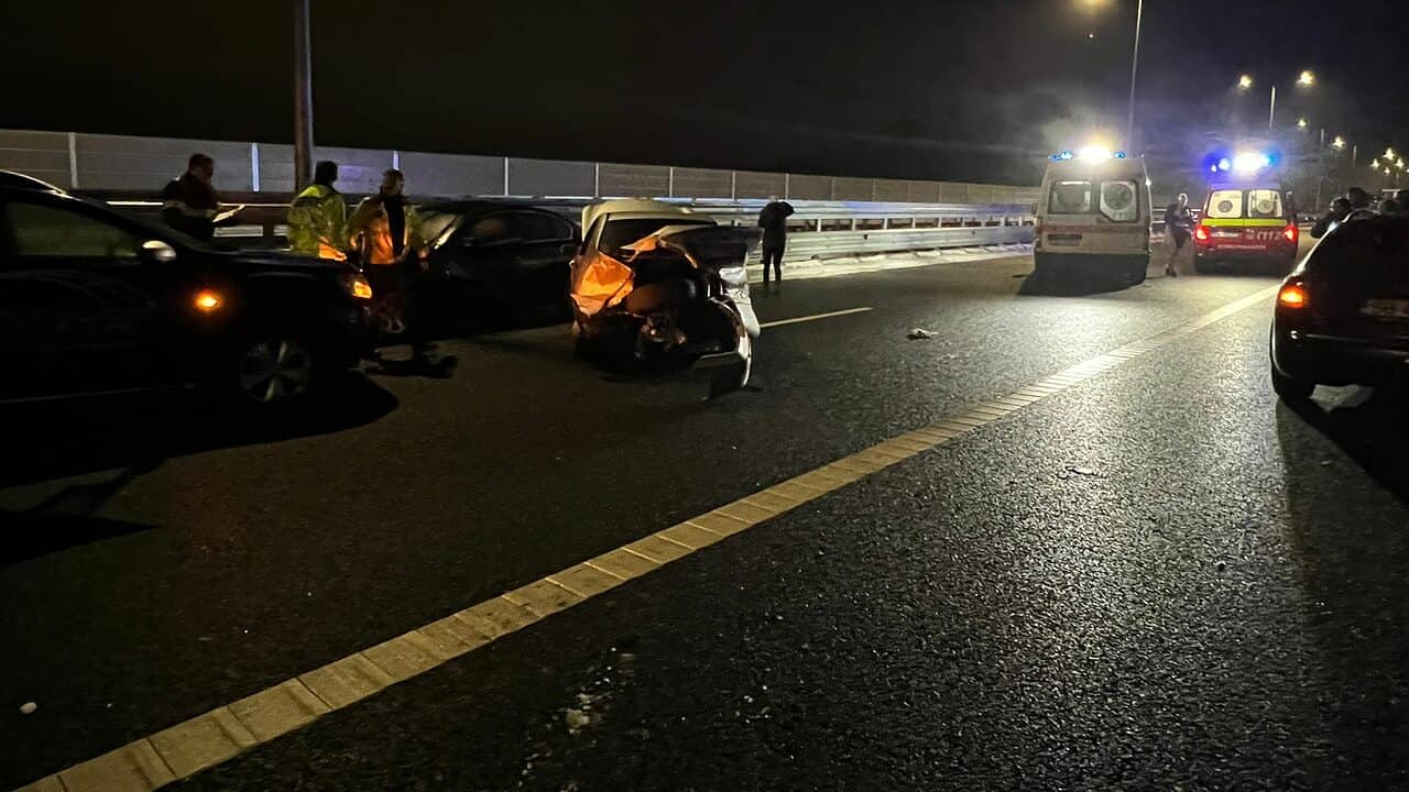 update foto - accident mortal pe autostrada sibiu - boița. șase autoturisme implicate și cel puțin o persoană decedată și alte două rănite video dronă