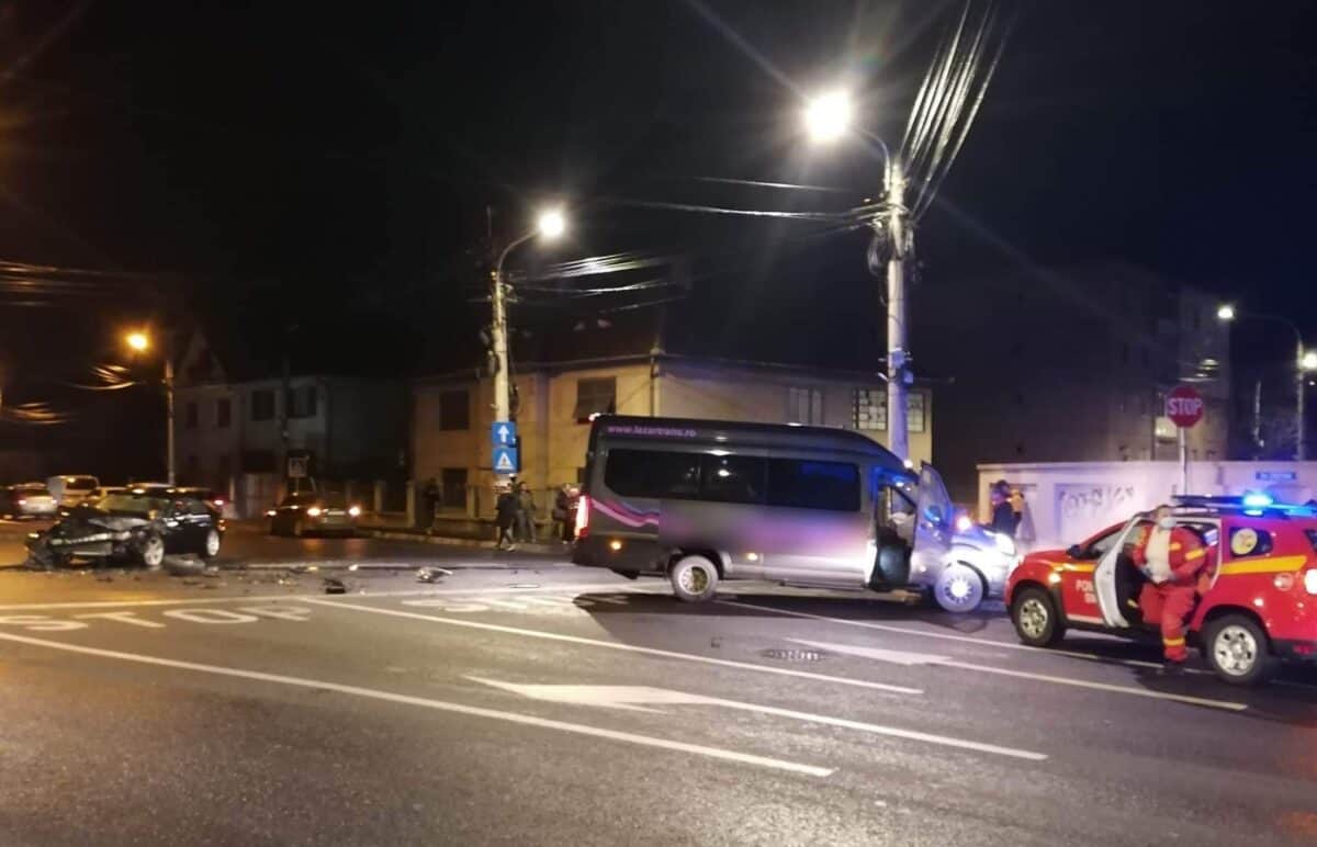 update foto: accident cu șapte victime pe strada maramureșului - patru oameni duși la spital