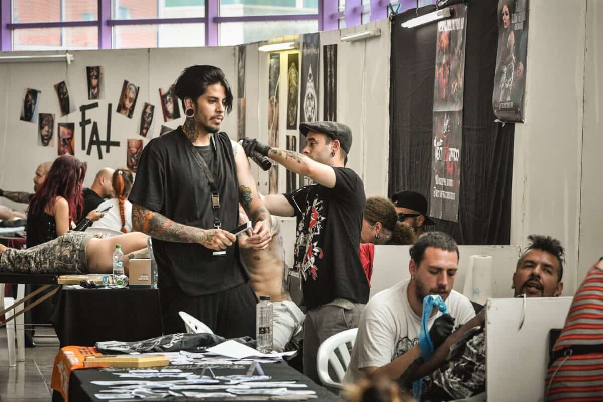 Evenimentele weekend-ului la Sibiu - Maratonul Internațional Sibiu și Transilvania Tattoo Expo, cap de afiș. La Cotton e mega petrecere cu T-DJ Milana