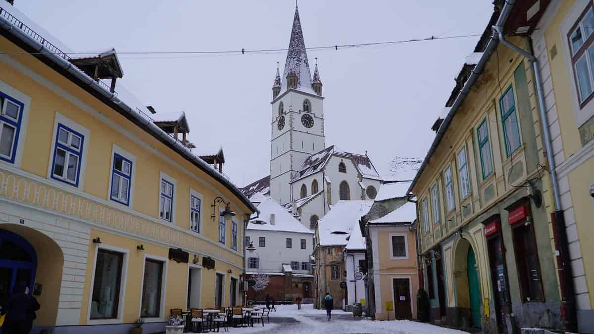 foto ninge ca în povești la sibiu - se circulă în condiții de iarnă în tot orașul