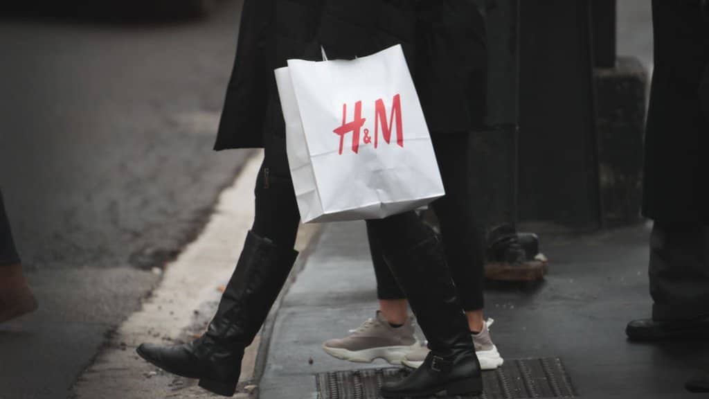 h&m anunță concedieri în masă - peste 1.500 de persoane vor rămâne fără loc de muncă