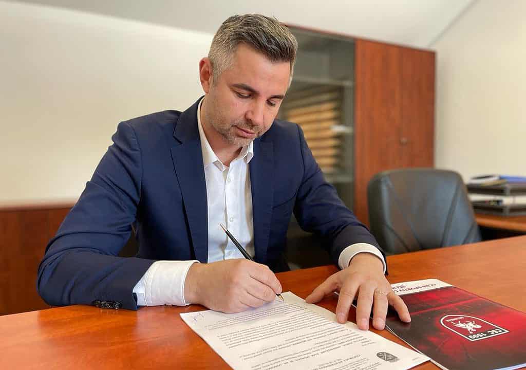 csc șelimbăr a semnat contractul de închiriere pentru stadionul ”municipal” din sibiu - cornel stănilă: ”vom simți aportul publicului”