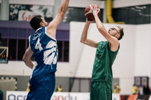 Liga Sibiană de baschet prinde la public - OldBoys a cucerit din nou trofeul