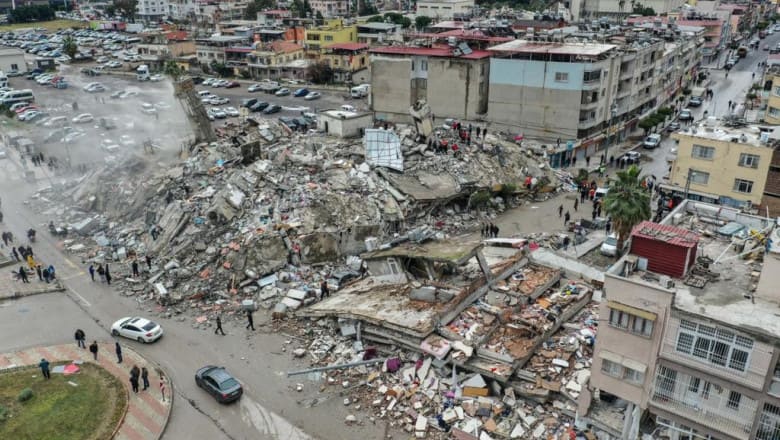 cutremurul din turcia ar putea avea mii de replici - aproape 3000 de locuințe au fost distruse