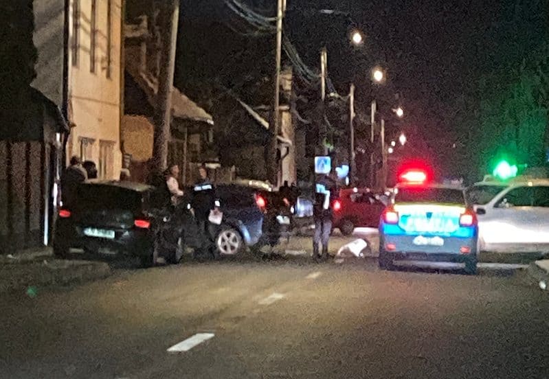 foto: accident pe strada vasile aaron din sibiu - un șofer nu a acordat prioritate în intersecție