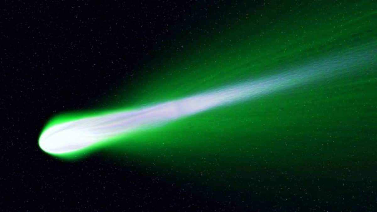 o dată la 50.000 de ani - o cometă care va trece pe lângă pământ poate fi văzută cu ochiul liber