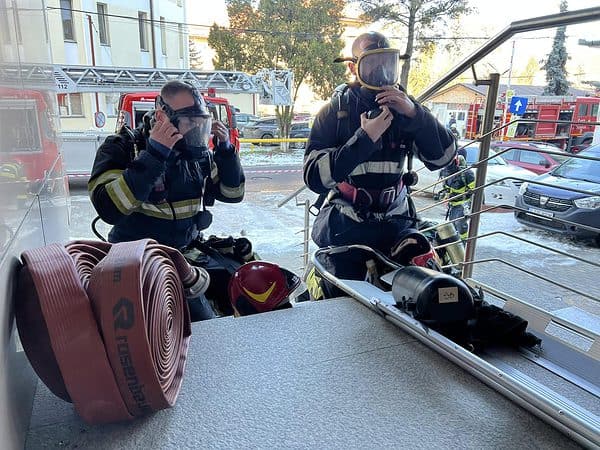 FOTO: ISU Sibiu, exercițiu la Polisano - A fost simulat un incendiu