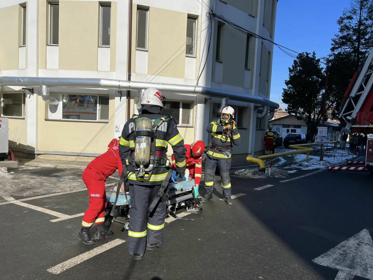 FOTO: ISU Sibiu, exercițiu la Polisano - A fost simulat un incendiu