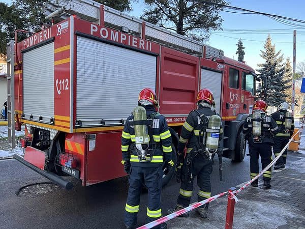 FOTO: ISU Sibiu, exercițiu la Polisano - A fost simulat un incendiu