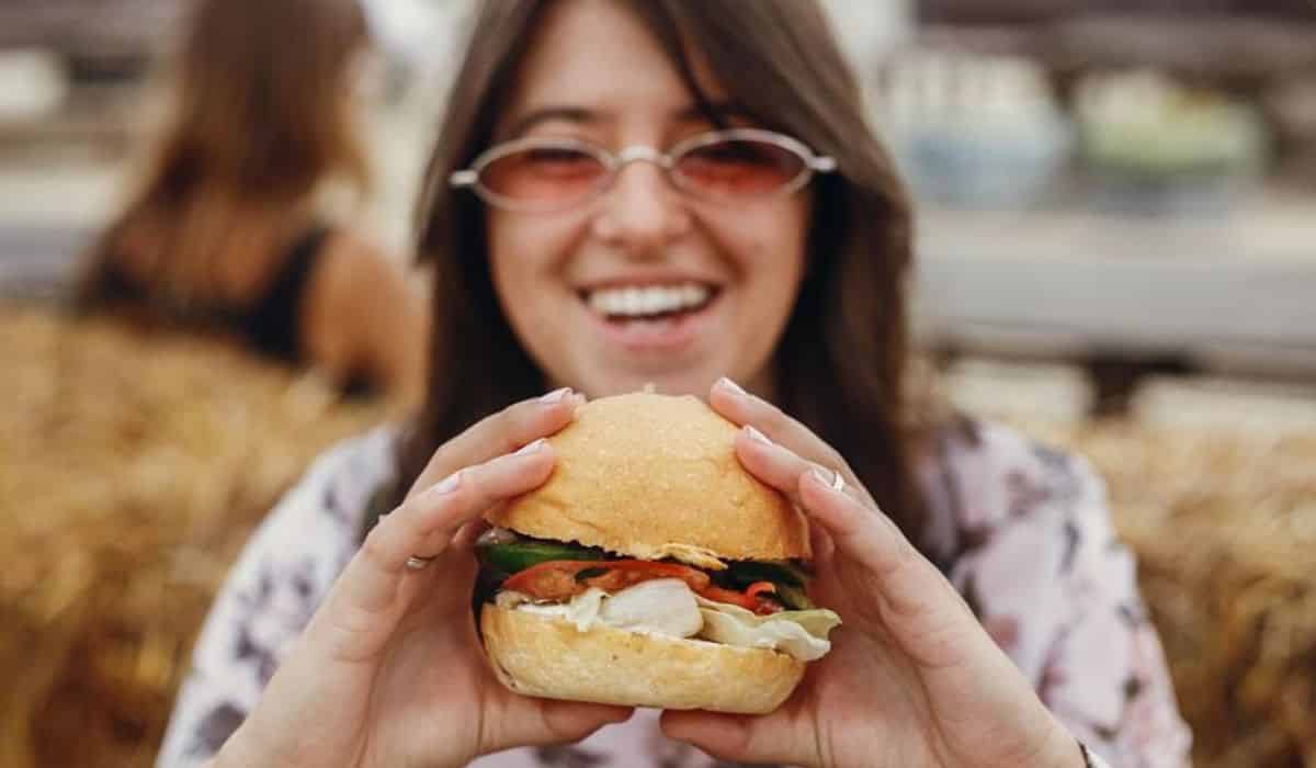 supe, burgeri și prăjituri vegane pentru postul paștelui la sibiu - restaurantele au meniuri accesibile pentru toată lumea