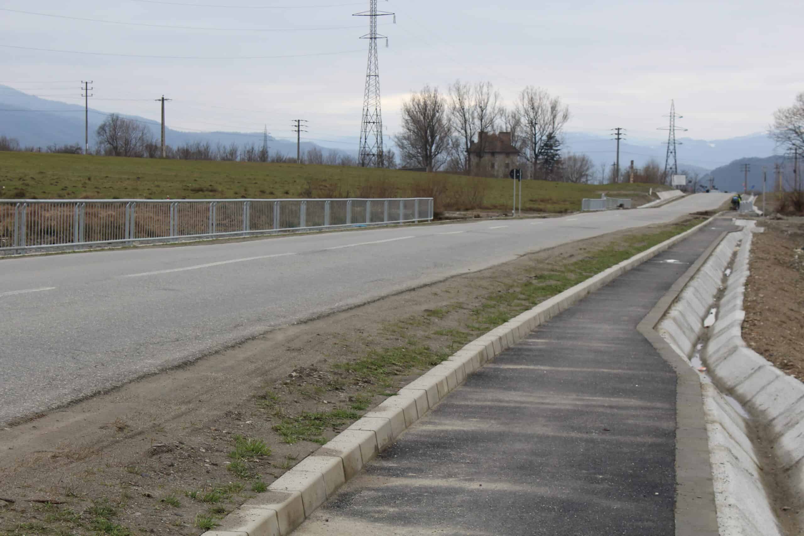 foto pista de biciclete dintre avrig și mârșa, finalizată cu trei luni înainte de termen