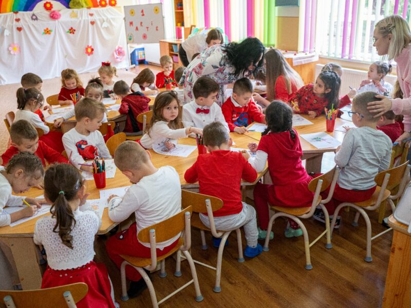 foto mărțișorul, sărbătorit de copiii din grădinițele din mediaș