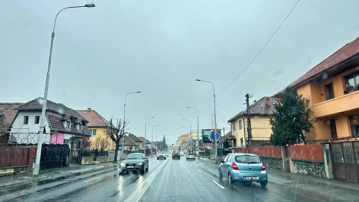 foto lapoviță la sibiu - se circulă în condiții de carosabil umed în județ