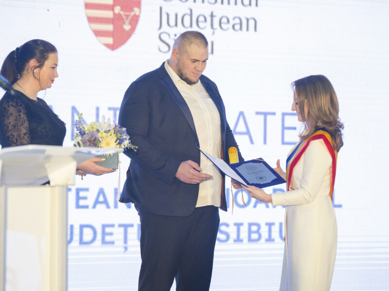 cei mai buni sportivi premiați la gala sportului sibian 2023 - daniel natea a primit titlul de ”cetățean de onoare al județului sibiu”