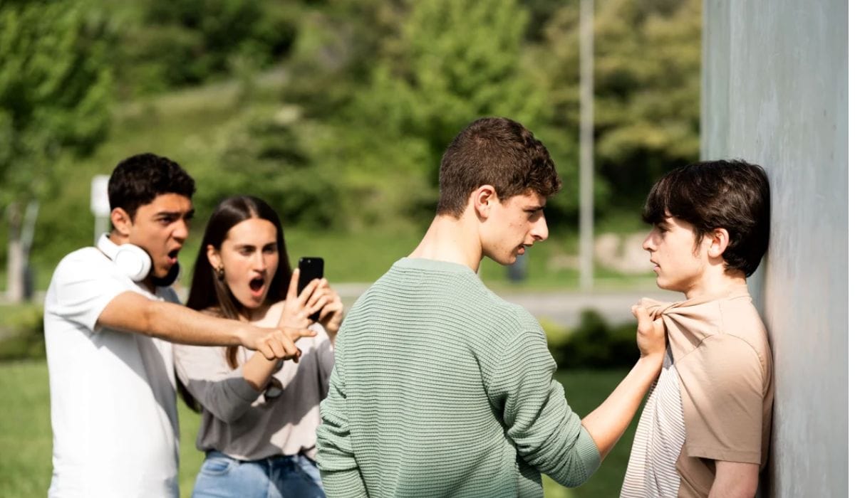 situație îngrijorătoare - jumătate din elevii români au fost victimele bullying-ului