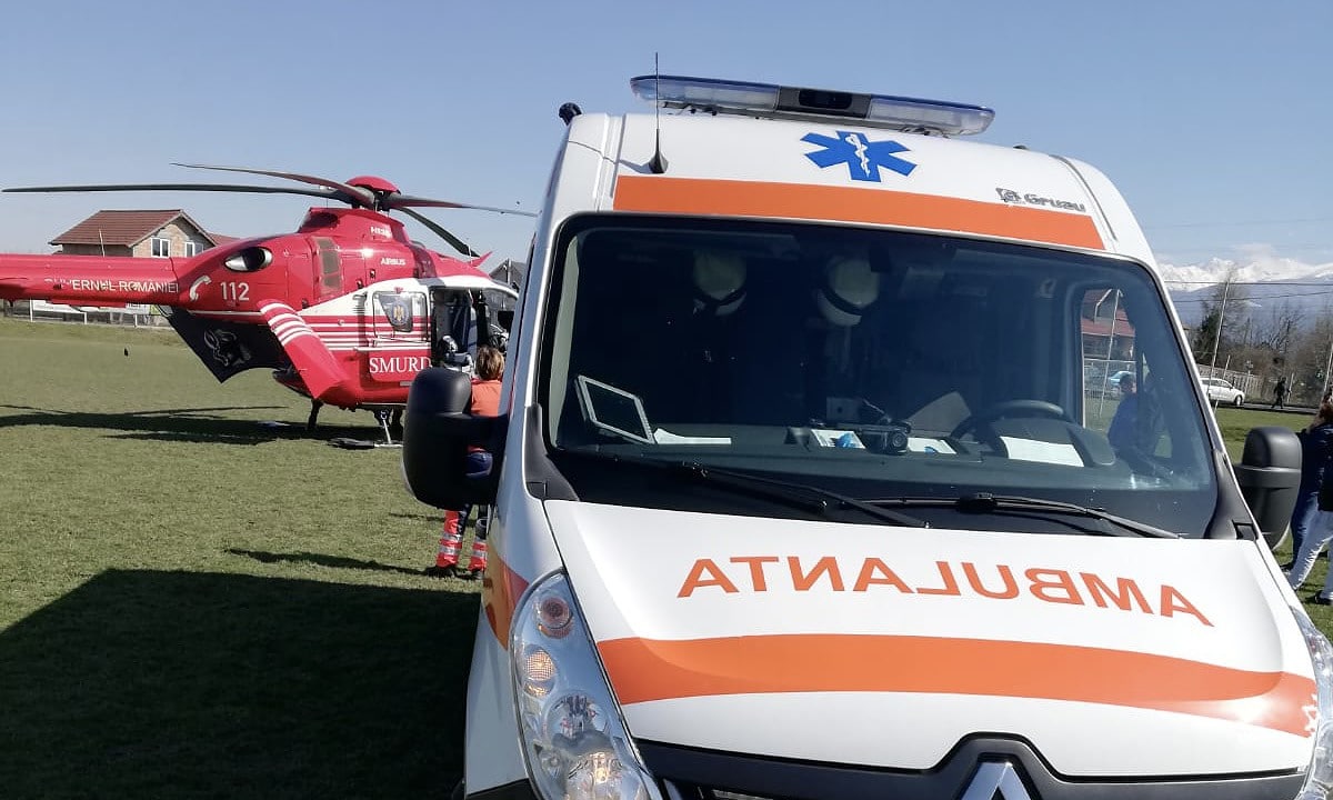 un minor și-a prins piciorul la un motocultor la avrig – a fost solicitat elicopterul smurd