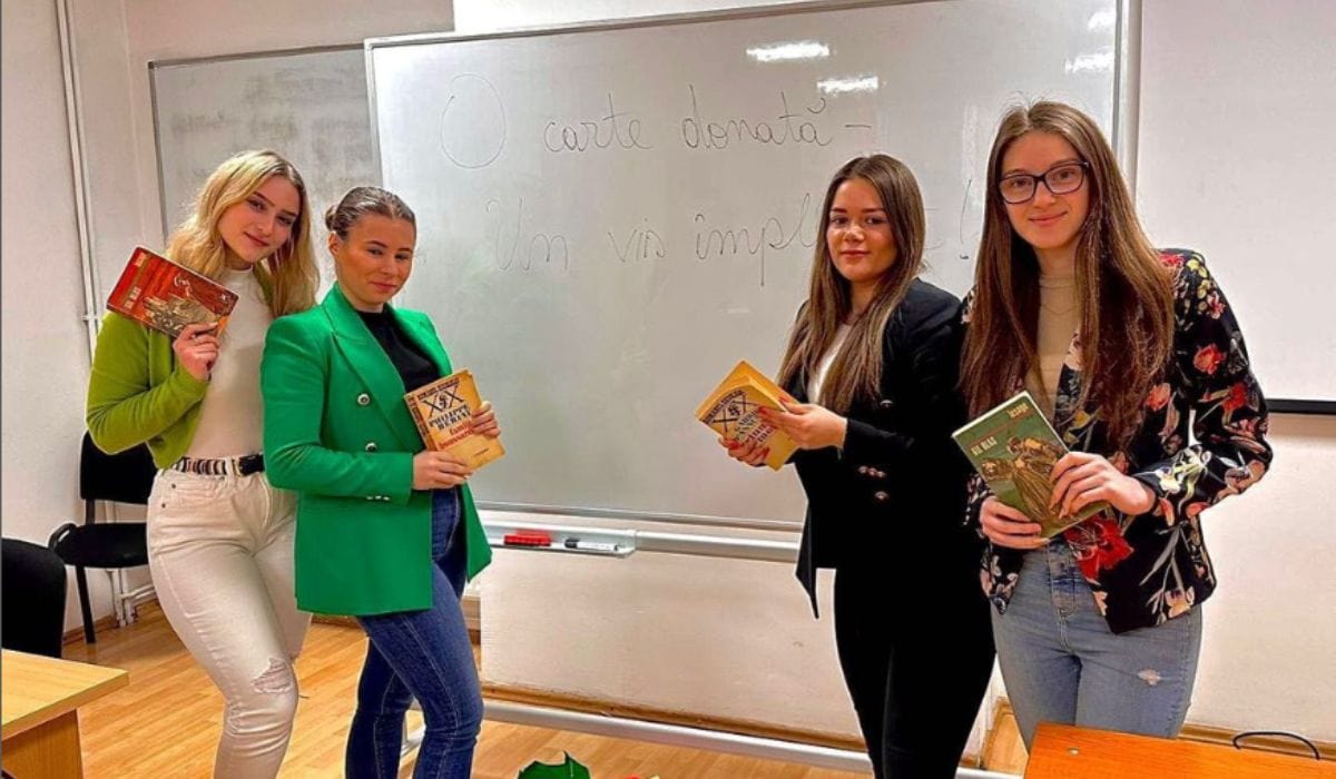 patru studente din sibiu strâng cărți pentru bibliotecile din satele județului - cum puteți ajuta