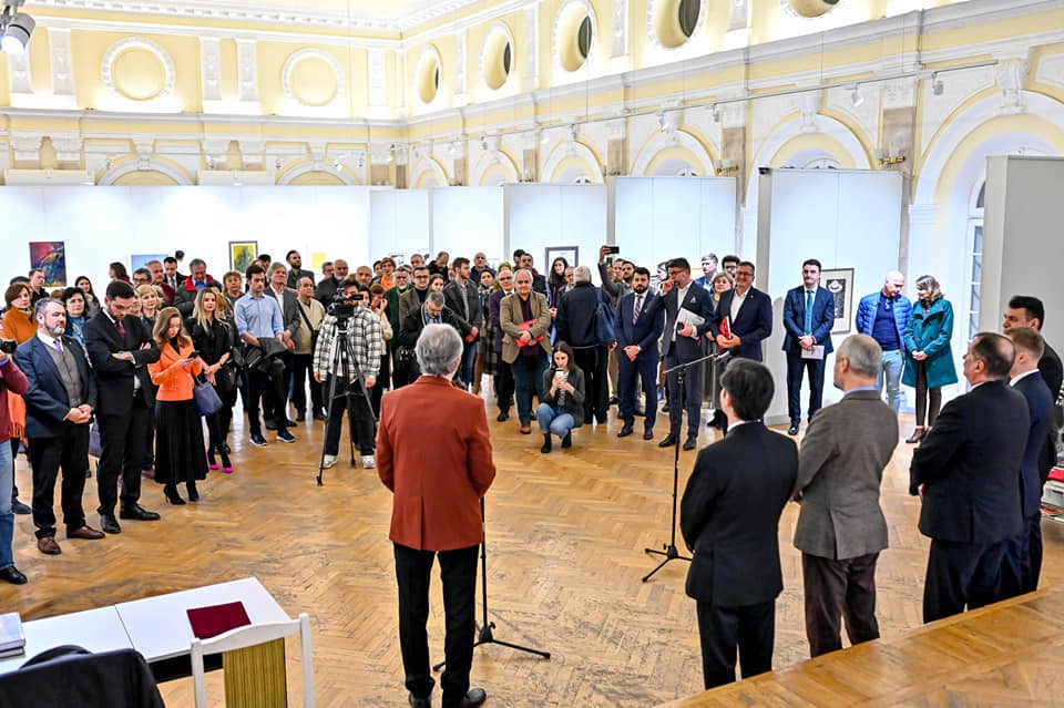 Muzeul Național Brukenthal a deschis la Chișinău prima expoziție în limba română - Peste 50 de artiști români și-au expus lucrările