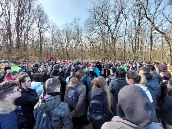 update foto: studenta dispărută, căutată prin pădurea dumbrava - peste 300 de oameni cercetează zona alături de polițiști